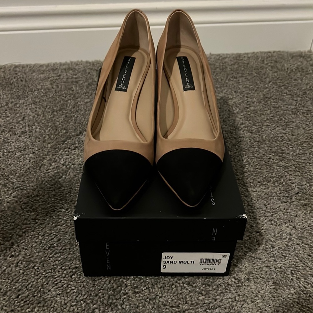Steve Madden Joy Nubuck Pump